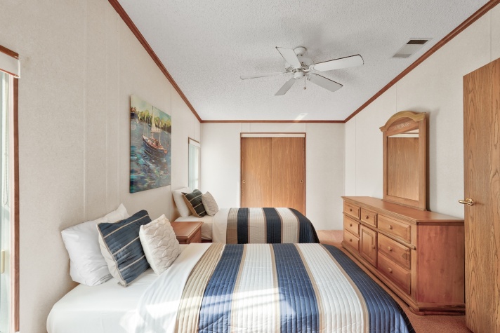 8711 26th Avenue E, Palmetto, Florida 34221, 2 Bedrooms Bedrooms, ,2 BathroomsBathrooms,55-Plus Mobile Home,For Sale,26th Avenue E,4344