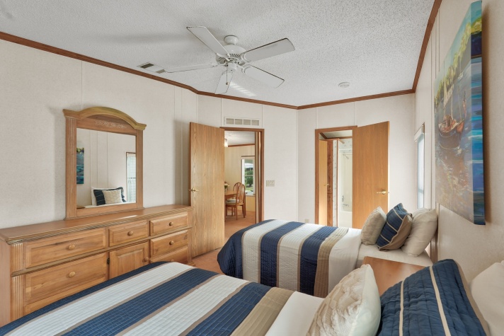 8711 26th Avenue E, Palmetto, Florida 34221, 2 Bedrooms Bedrooms, ,2 BathroomsBathrooms,55-Plus Mobile Home,For Sale,26th Avenue E,4344