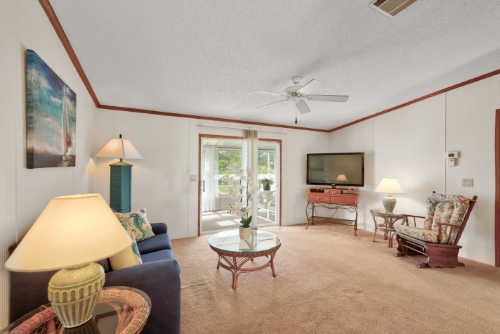 8711 26th Avenue E, Palmetto, Florida 34221, 2 Bedrooms Bedrooms, ,2 BathroomsBathrooms,55-Plus Mobile Home,For Sale,26th Avenue E,4344