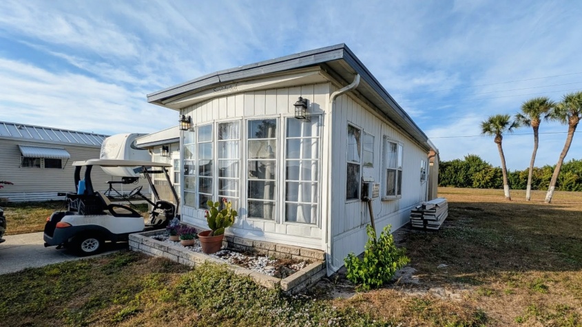 4081 Honolulu Dr, Ruskin, Florida 33570, 1 Bedroom Bedrooms, ,1 BathroomBathrooms,55-Plus Mobile Home,For Sale,Honolulu Dr,4348