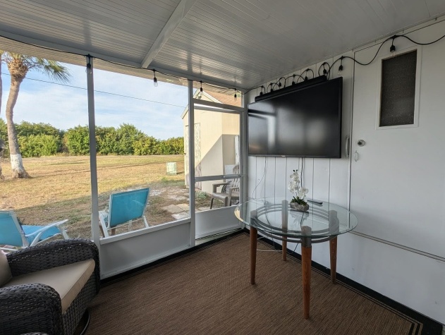 4081 Honolulu Dr, Ruskin, Florida 33570, 1 Bedroom Bedrooms, ,1 BathroomBathrooms,55-Plus Mobile Home,For Sale,Honolulu Dr,4348