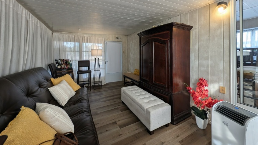 4081 Honolulu Dr, Ruskin, Florida 33570, 1 Bedroom Bedrooms, ,1 BathroomBathrooms,55-Plus Mobile Home,For Sale,Honolulu Dr,4348