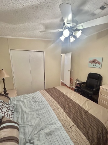 8606 27th Ave E, Palmetto, Florida 34221, 2 Bedrooms Bedrooms, ,2 BathroomsBathrooms,55-Plus Mobile Home,For Sale,27th Ave E,4352