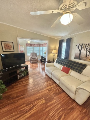 8606 27th Ave E, Palmetto, Florida 34221, 2 Bedrooms Bedrooms, ,2 BathroomsBathrooms,55-Plus Mobile Home,For Sale,27th Ave E,4352