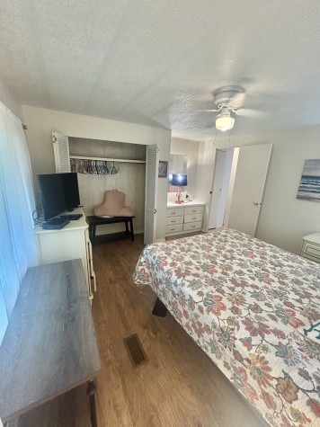 267 Coconut St, Bradenton, Florida 34207, 2 Bedrooms Bedrooms, ,2 BathroomsBathrooms,55-Plus Mobile Home,For Sale,Coconut St,4354