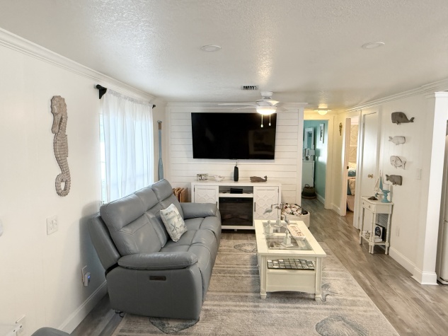 610 Whippoorwill Ln, Largo, Florida 33770, 2 Bedrooms Bedrooms, ,2 BathroomsBathrooms,55-Plus Mobile Home,For Sale,Whippoorwill Ln,4369