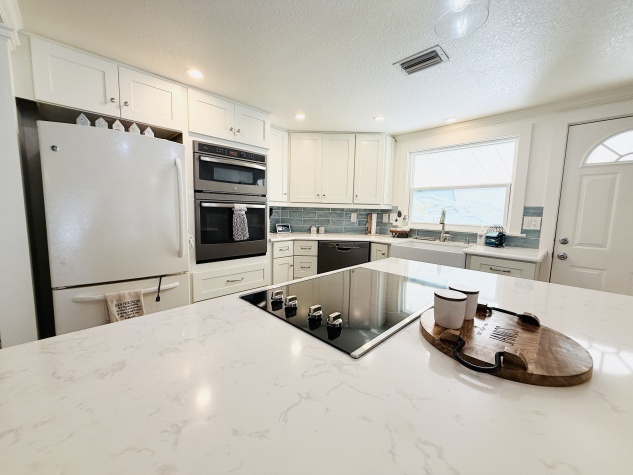 610 Whippoorwill Ln, Largo, Florida 33770, 2 Bedrooms Bedrooms, ,2 BathroomsBathrooms,55-Plus Mobile Home,For Sale,Whippoorwill Ln,4369