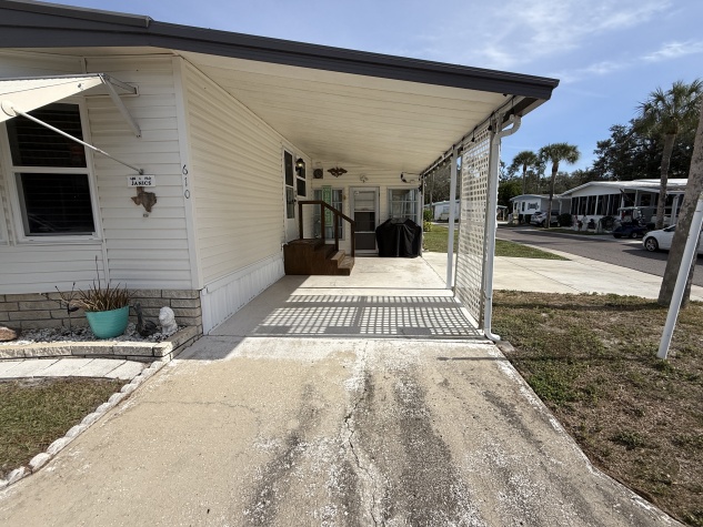 610 Whippoorwill Ln, Largo, Florida 33770, 2 Bedrooms Bedrooms, ,2 BathroomsBathrooms,55-Plus Mobile Home,For Sale,Whippoorwill Ln,4369