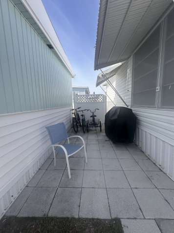 8225 Arevee Dr, Lot 332, New Port Richey, Florida 34653, 1 Bedroom Bedrooms, ,1 BathroomBathrooms,55-Plus Mobile Home,For Sale,Arevee Dr, Lot 332,4370