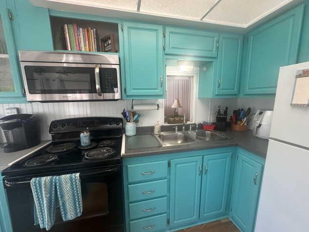 8225 Arevee Dr, Lot 332, New Port Richey, Florida 34653, 1 Bedroom Bedrooms, ,1 BathroomBathrooms,55-Plus Mobile Home,For Sale,Arevee Dr, Lot 332,4370