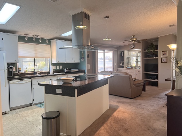 5515 Axminster Dr, Lot 254, Sarasota, Florida 34241, 2 Bedrooms Bedrooms, ,2 BathroomsBathrooms,55-Plus Mobile Home,For Sale,Axminster Dr, Lot 254,4371