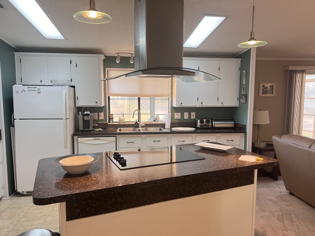 5515 Axminster Dr, Lot 254, Sarasota, Florida 34241, 2 Bedrooms Bedrooms, ,2 BathroomsBathrooms,55-Plus Mobile Home,For Sale,Axminster Dr, Lot 254,4371