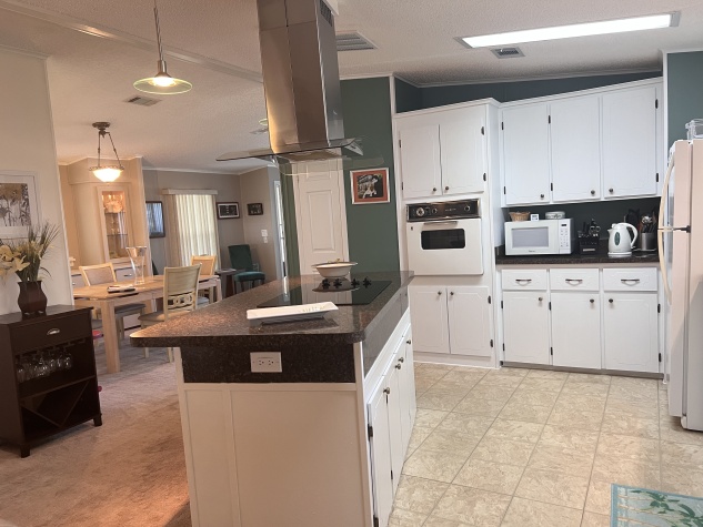 5515 Axminster Dr, Lot 254, Sarasota, Florida 34241, 2 Bedrooms Bedrooms, ,2 BathroomsBathrooms,55-Plus Mobile Home,For Sale,Axminster Dr, Lot 254,4371