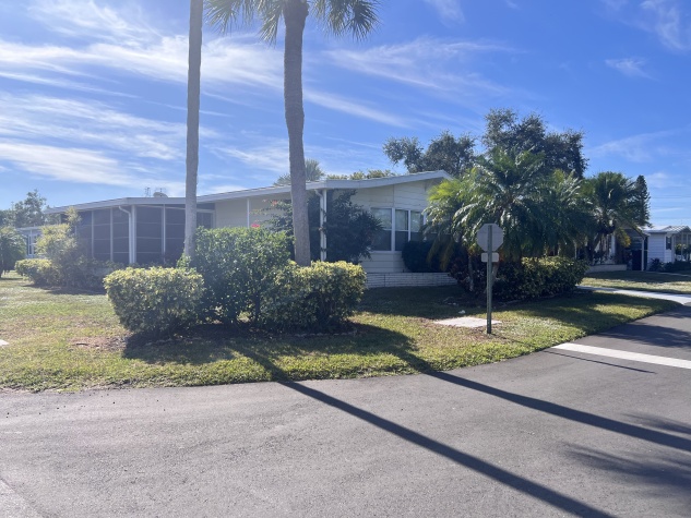 5515 Axminster Dr, Lot 254, Sarasota, Florida 34241, 2 Bedrooms Bedrooms, ,2 BathroomsBathrooms,55-Plus Mobile Home,For Sale,Axminster Dr, Lot 254,4371