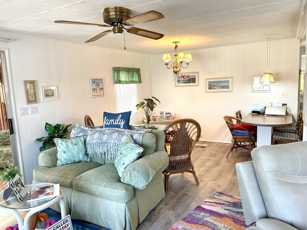 365 Tahitian Drive, Ellenton, Florida 34222, 2 Bedrooms Bedrooms, ,2 BathroomsBathrooms,55-Plus Mobile Home,For Sale,Tahitian Drive,4373