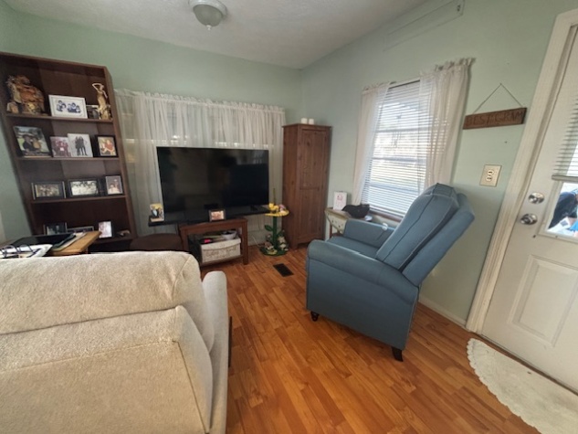 2463 Gulf to Bay Blvd, Lot 124, Clearwater, Florida 33765, 1 Bedroom Bedrooms, ,1 BathroomBathrooms,55-Plus Mobile Home,For Sale,Gulf to Bay Blvd, Lot 124,4380