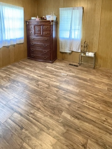 101 Holland St, Ellenton, Florida 34222, 2 Bedrooms Bedrooms, ,2 BathroomsBathrooms,55-Plus Mobile Home,For Sale,Holland St,4381