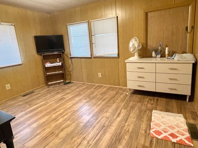 101 Holland St, Ellenton, Florida 34222, 2 Bedrooms Bedrooms, ,2 BathroomsBathrooms,55-Plus Mobile Home,For Sale,Holland St,4381