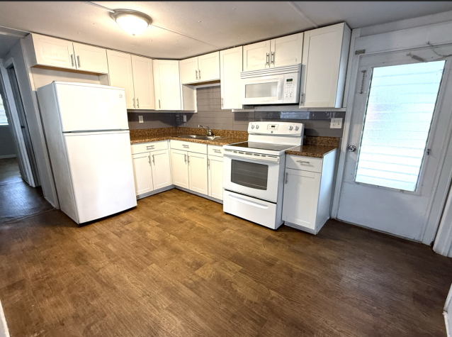 20000 US Hwy 19 N, Lot 607, Clearwater, Florida 33764, 2 Bedrooms Bedrooms, ,1 BathroomBathrooms,55-Plus Mobile Home,For Sale,US Hwy 19 N, Lot 607,4385