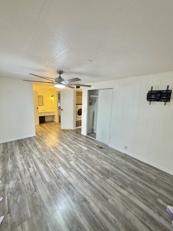 570 57th Ave W, Lot 250, Bradenton, Florida 34207, 2 Bedrooms Bedrooms, ,2 BathroomsBathrooms,55-Plus Mobile Home,For Sale,57th Ave W, Lot 250,4386