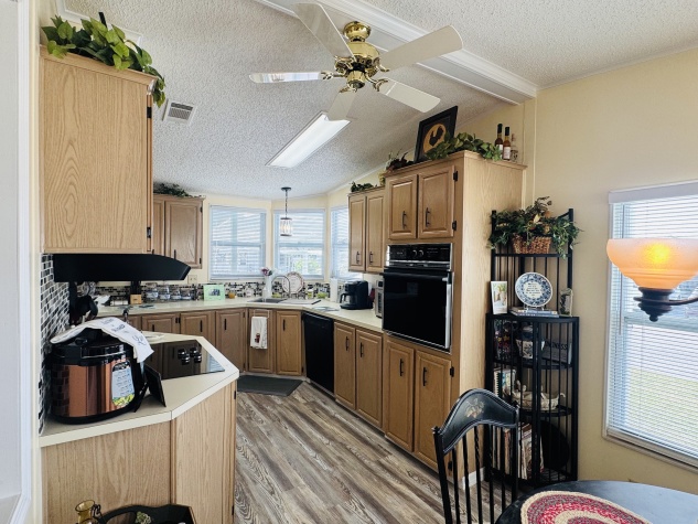 3716 Buena Vista Way South, Ellenton, Florida 34222, 2 Bedrooms Bedrooms, ,2 BathroomsBathrooms,55-Plus Mobile Home,For Sale,Buena Vista Way South,4387