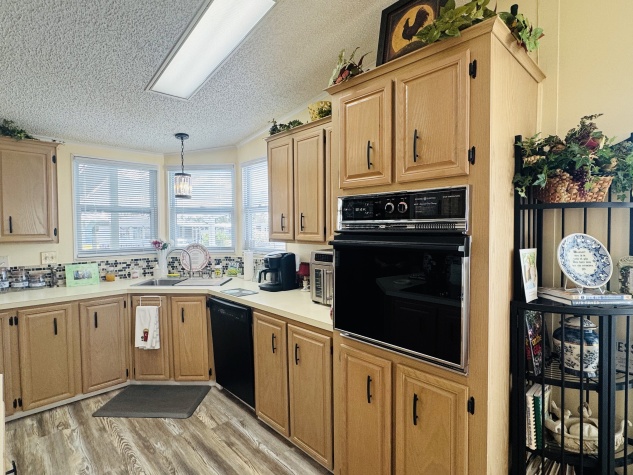 3716 Buena Vista Way South, Ellenton, Florida 34222, 2 Bedrooms Bedrooms, ,2 BathroomsBathrooms,55-Plus Mobile Home,For Sale,Buena Vista Way South,4387