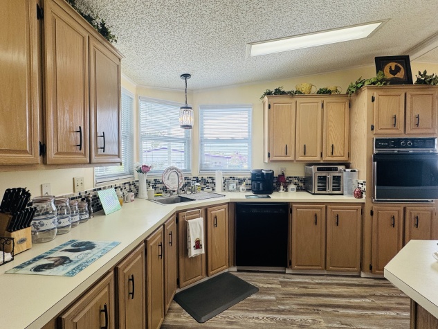 3716 Buena Vista Way South, Ellenton, Florida 34222, 2 Bedrooms Bedrooms, ,2 BathroomsBathrooms,55-Plus Mobile Home,For Sale,Buena Vista Way South,4387