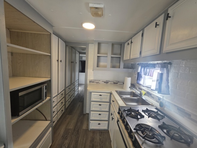 1009 Orange Ave, Lot 87, Davenport, Florida 33897, 1 Bedroom Bedrooms, ,1 BathroomBathrooms,All - Age Mobile Home,For Sale,Orange Ave, Lot 87,4390