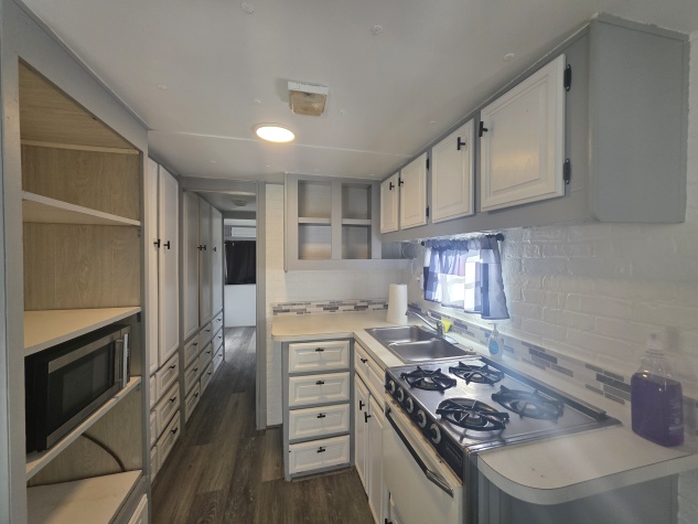 1009 Orange Ave, Lot 87, Davenport, Florida 33897, 1 Bedroom Bedrooms, ,1 BathroomBathrooms,All - Age Mobile Home,For Sale,Orange Ave, Lot 87,4390