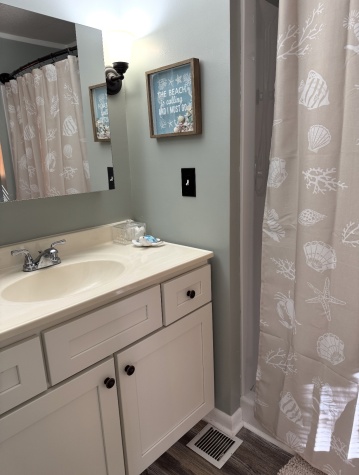 6515 15th St E, Lot H20, Sarasota, Florida 34243, 2 Bedrooms Bedrooms, ,2 BathroomsBathrooms,55-Plus Mobile Home,For Rent,15th St E, Lot H20,4392