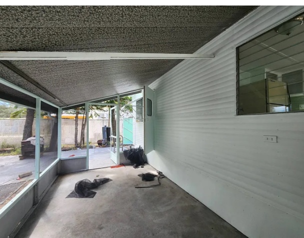 5015 Seminole Blvd, Lot 111, St Petersburg, Florida 33708, 1 Bedroom Bedrooms, ,1 BathroomBathrooms,55-Plus Mobile Home,For Sale,Seminole Blvd, Lot 111,4394