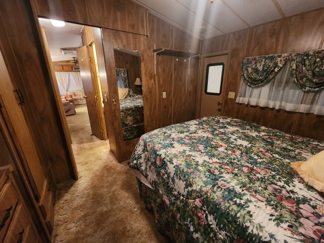 8615 Bayshore Rd, Lot 120, Palmetto, Florida 34221, 1 Bedroom Bedrooms, ,1 BathroomBathrooms,55-Plus Mobile Home,For Sale,Bayshore Rd, Lot 120,4404