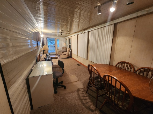 8615 Bayshore Rd, Lot 120, Palmetto, Florida 34221, 1 Bedroom Bedrooms, ,1 BathroomBathrooms,55-Plus Mobile Home,For Sale,Bayshore Rd, Lot 120,4404