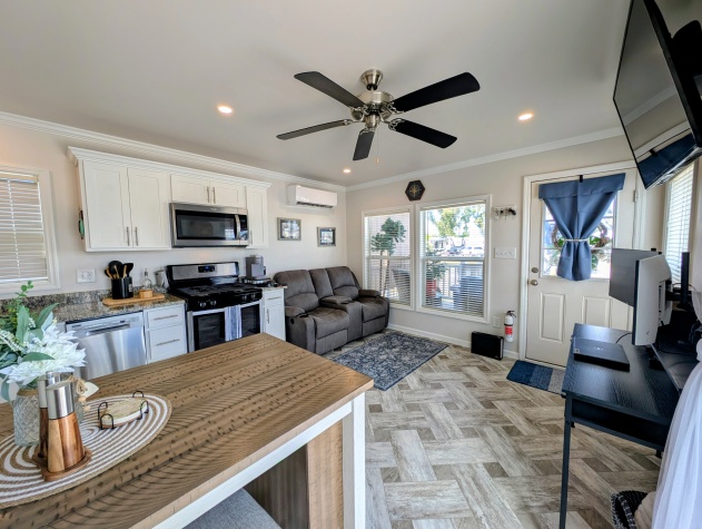 2206 Chaney Dr, Lot 551, Ruskin, Florida 33570, 1 Bedroom Bedrooms, ,1 BathroomBathrooms,55-Plus Mobile Home,For Sale,Chaney Dr, Lot 551,4406