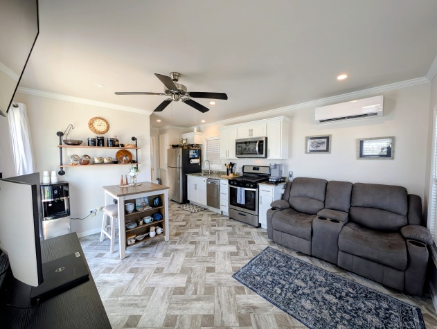 2206 Chaney Dr, Lot 551, Ruskin, Florida 33570, 1 Bedroom Bedrooms, ,1 BathroomBathrooms,55-Plus Mobile Home,For Sale,Chaney Dr, Lot 551,4406