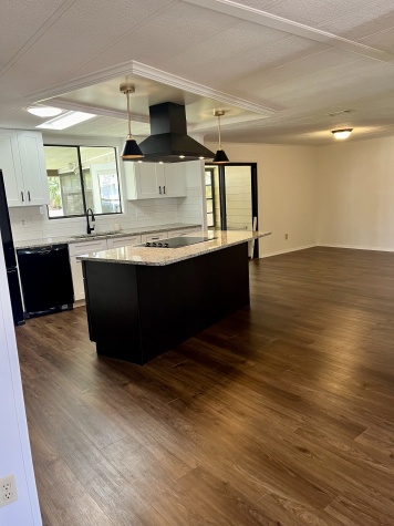 5700 Bayshore Rd, Lot 538, Palmetto, Florida 34221, 2 Bedrooms Bedrooms, ,2 BathroomsBathrooms,55-Plus Mobile Home,For Sale,Bayshore Rd, Lot 538,4412