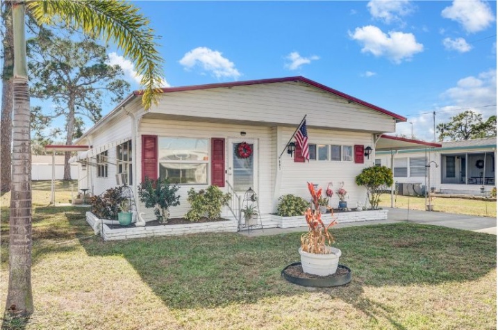 3901 Bahia Vista St, Lot 803, Sarasota, Florida 34242, 2 Bedrooms Bedrooms, ,2 BathroomsBathrooms,55-Plus Mobile Home,For Sale,Bahia Vista St, Lot 803,4415