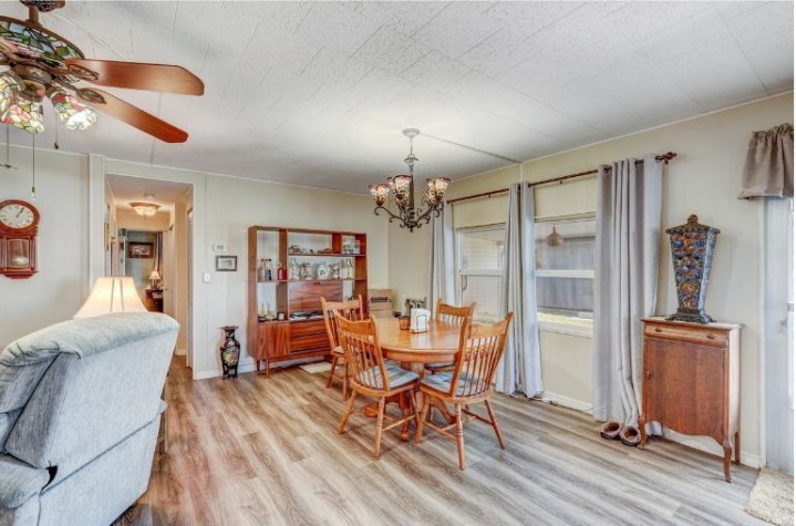 3901 Bahia Vista St, Lot 803, Sarasota, Florida 34242, 2 Bedrooms Bedrooms, ,2 BathroomsBathrooms,55-Plus Mobile Home,For Sale,Bahia Vista St, Lot 803,4415