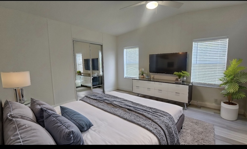 3839 Rhine St, Sarasota, Florida 34234, 2 Bedrooms Bedrooms, ,2 BathroomsBathrooms,55-Plus Mobile Home,For Sale,Rhine St,4417