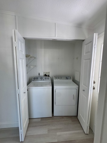 3839 Rhine St, Sarasota, Florida 34234, 2 Bedrooms Bedrooms, ,2 BathroomsBathrooms,55-Plus Mobile Home,For Sale,Rhine St,4417