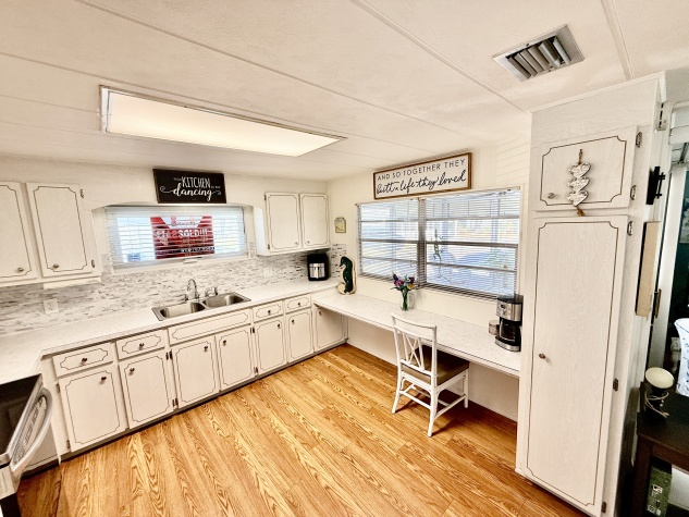 271 Sunnyside Lane, Clearwater, Florida 33770, 2 Bedrooms Bedrooms, ,2 BathroomsBathrooms,55-Plus Mobile Home,For Sale,Sunnyside Lane,4418