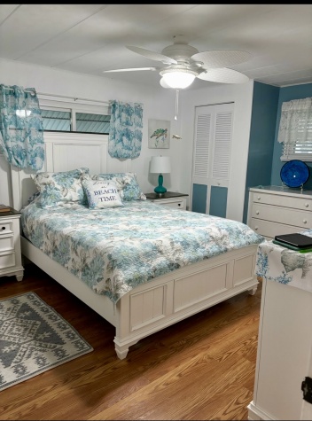 271 Sunnyside Lane, Clearwater, Florida 33770, 2 Bedrooms Bedrooms, ,2 BathroomsBathrooms,55-Plus Mobile Home,For Sale,Sunnyside Lane,4418