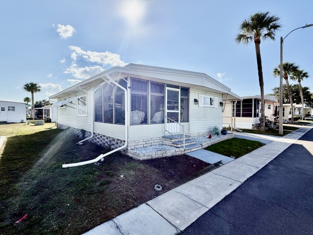 271 Sunnyside Lane, Clearwater, Florida 33770, 2 Bedrooms Bedrooms, ,2 BathroomsBathrooms,55-Plus Mobile Home,For Sale,Sunnyside Lane,4418