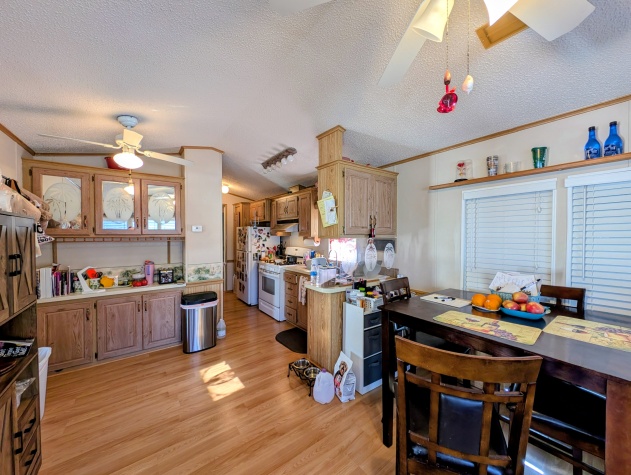 2206 Chaney Dr, Lot 297, Ruskin, Florida 33570, 2 Bedrooms Bedrooms, ,1 BathroomBathrooms,55-Plus Mobile Home,For Sale,Chaney Dr, Lot 297,4419