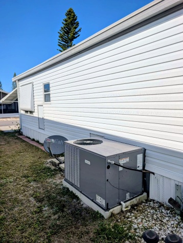 2206 Chaney Dr, Lot 297, Ruskin, Florida 33570, 2 Bedrooms Bedrooms, ,1 BathroomBathrooms,55-Plus Mobile Home,For Sale,Chaney Dr, Lot 297,4419