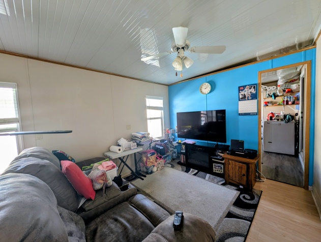 2206 Chaney Dr, Lot 297, Ruskin, Florida 33570, 2 Bedrooms Bedrooms, ,1 BathroomBathrooms,55-Plus Mobile Home,For Sale,Chaney Dr, Lot 297,4419