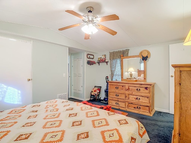 1201 Arizona Ave, Frostproof, Florida 33843, 3 Bedrooms Bedrooms, ,2 BathroomsBathrooms,55-Plus Mobile Home,For Sale,Arizona Ave,4420