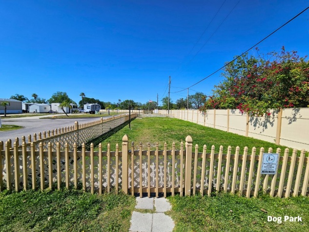 1201 Arizona Ave, Frostproof, Florida 33843, 3 Bedrooms Bedrooms, ,2 BathroomsBathrooms,55-Plus Mobile Home,For Sale,Arizona Ave,4420