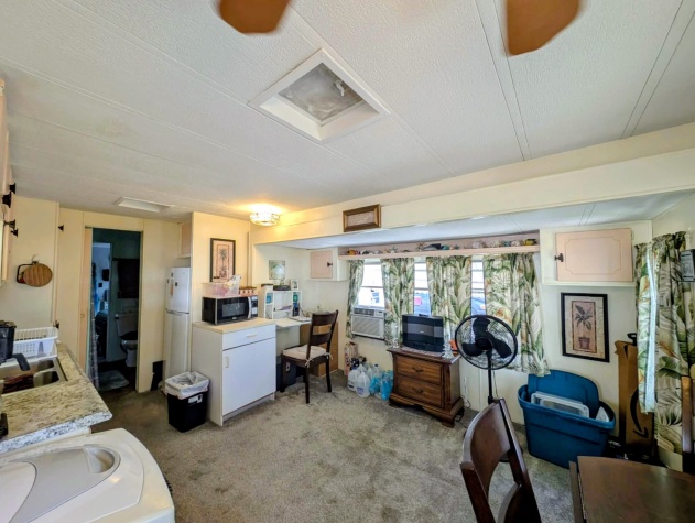 2206 Chaney Dr, Lot 216, Ruskin, Florida 33570, 1 Bedroom Bedrooms, ,1 BathroomBathrooms,55-Plus Mobile Home,For Sale,Chaney Dr, Lot 216,4438