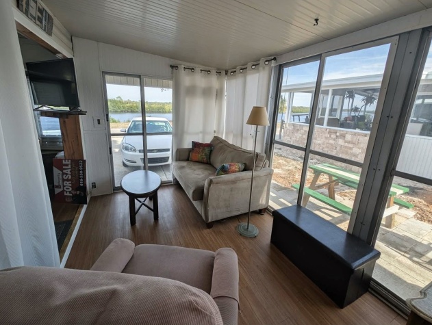 2206 Chaney Dr, Lot 353, Ruskin, Florida 33570, 1 Bedroom Bedrooms, ,1 BathroomBathrooms,55-Plus Mobile Home,For Sale,Chaney Dr, Lot 353,4441